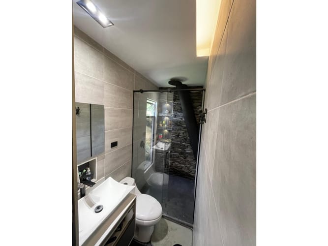 Casa de 4 alcobas en venta en Las Lomitas, Sabaneta, 315 m² · foto 2 de 24