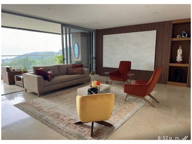 Apartamento de 3 alcobas en venta en Altos Del Poblado, Medellín, 298 m² · foto 2 de 24
