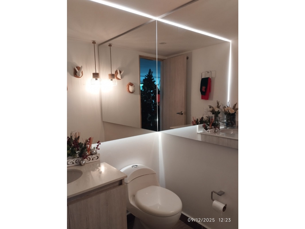 Apartamento en venta en El Poblado, Medellín · foto 2 de 16
