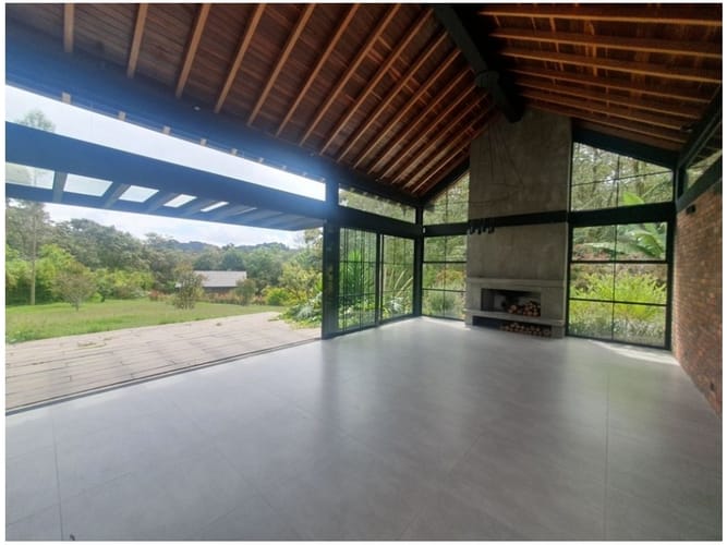 Casa de 3 alcobas en venta en Pantanillo, Envigado, 176 m² · foto 2 de 24