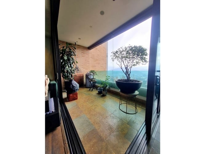 Apartamento de 3 alcobas en venta en Los Balsos, Medellín, 292 m² · foto 4 de 16