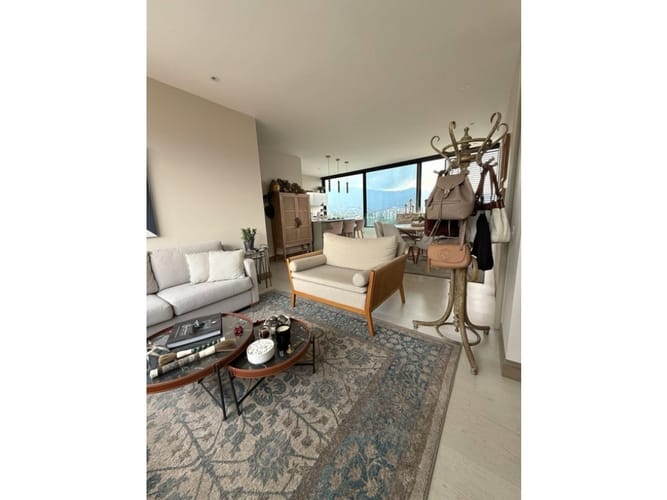 Apartamento de 1 alcoba en venta en El Poblado, Medellín, 86 m² · foto 3 de 17