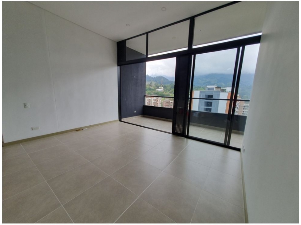 Apartamento en venta en Loma De Las Brujas, Envigado · foto 2 de 19