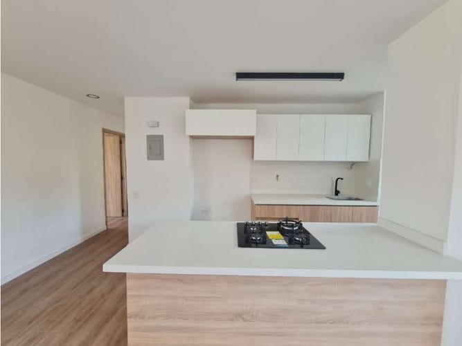 Apartamento de 2 alcobas en venta en El Poblado, Medellín, 116 m² · foto 13 de 16