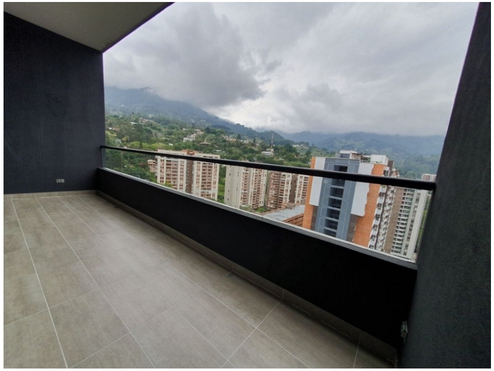 Apartamento en venta en Loma De Las Brujas, Envigado · foto 8 de 19