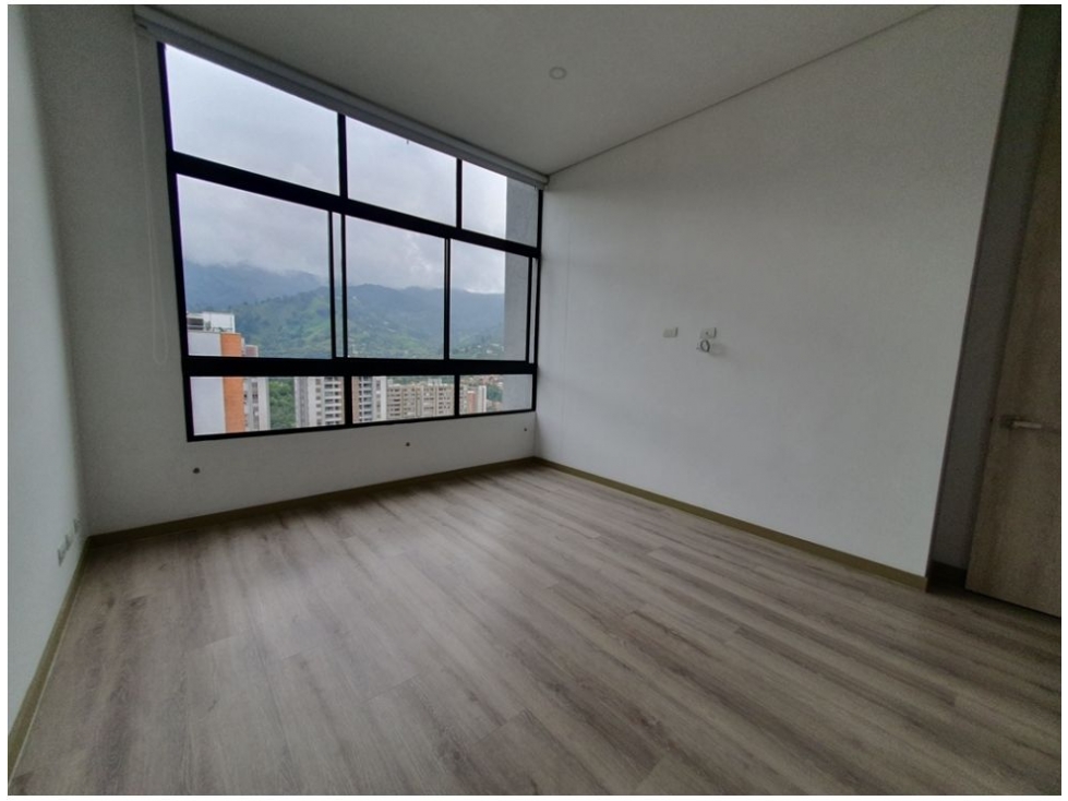 Apartamento en venta en Loma De Las Brujas, Envigado · foto 9 de 19