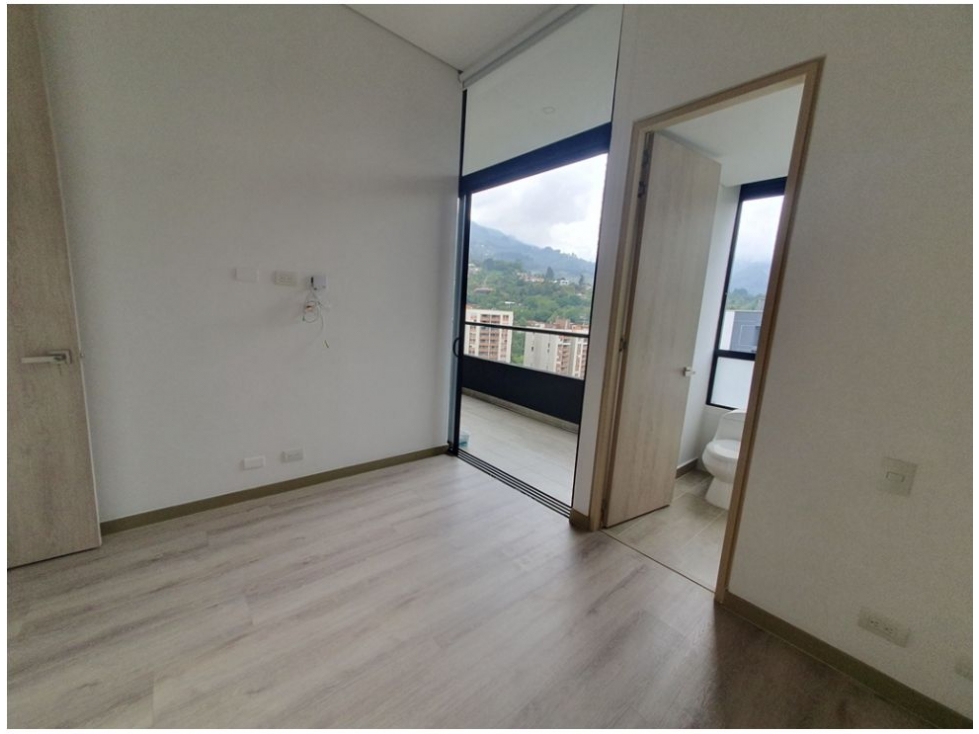 Apartamento en venta en Loma De Las Brujas, Envigado · foto 12 de 19
