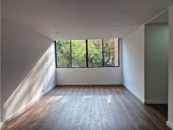 Apartamento de 2 alcobas en venta en El Diamante No. 2, Medellín, 84 m² · foto 4 de 14