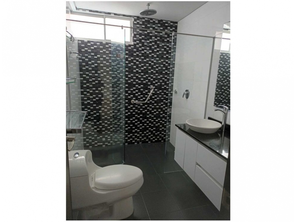 Apartamento en venta en Castropol, Medellín · foto 13 de 18