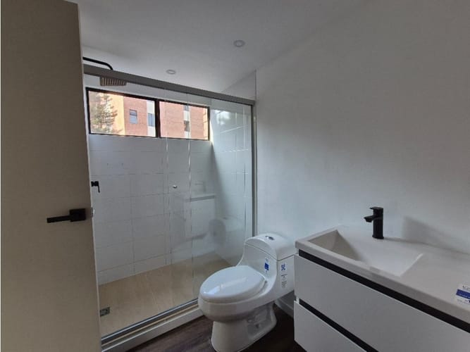 Apartamento de 2 alcobas en venta en El Diamante No. 2, Medellín, 84 m² · foto 14 de 14