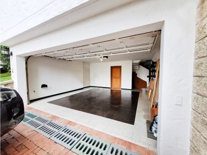 Casa de 3 alcobas en venta en Bosques De San Jorge, Envigado, 305 m² · foto 4 de 17