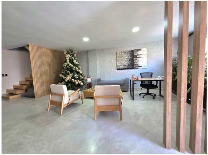 Casa de 4 alcobas en venta en Loma De San Jose, Sabaneta, 372 m² · foto 2 de 24