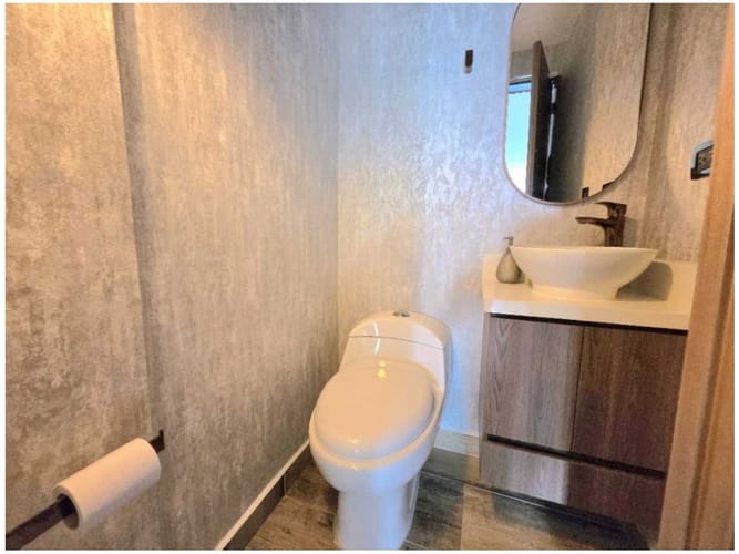 Casa de 4 alcobas en venta en Loma De San Jose, Sabaneta, 372 m² · foto 7 de 24