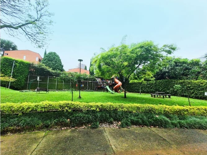 Casa de 3 alcobas en venta en Bosques De San Jorge, Envigado, 305 m² · foto 17 de 17