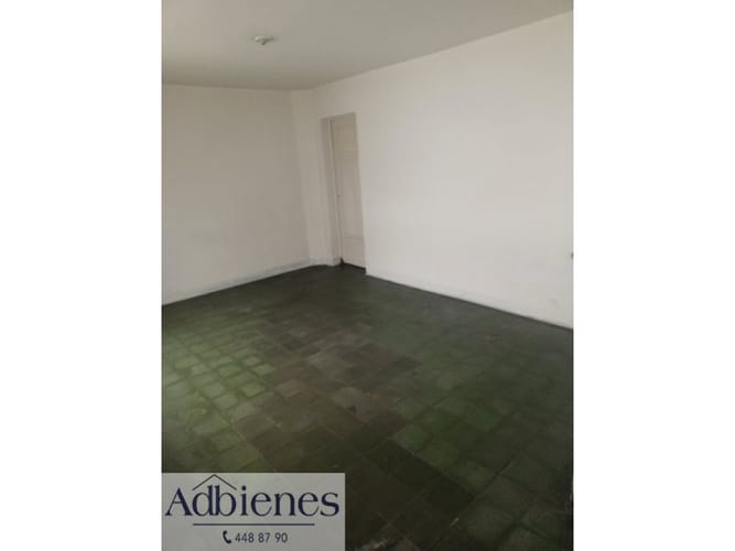 Casa de 7 alcobas en venta en Laureles, Medellín, 322 m² · foto 2 de 10