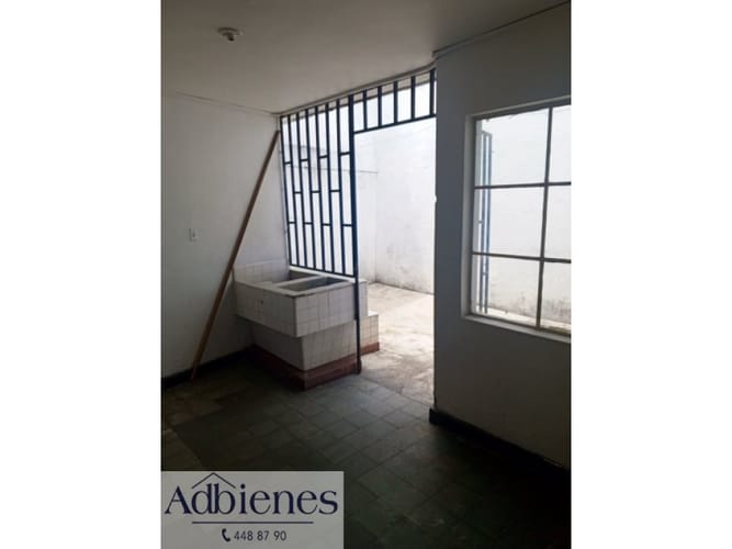 Casa de 7 alcobas en venta en Laureles, Medellín, 322 m² · foto 3 de 10