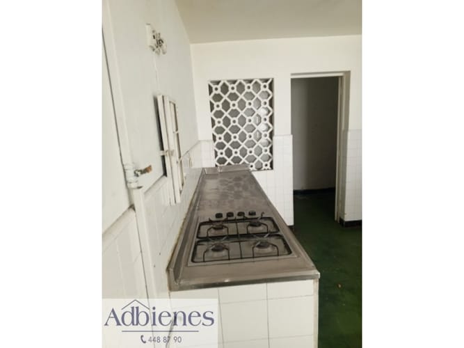 Casa de 7 alcobas en venta en Laureles, Medellín, 322 m² · foto 5 de 10