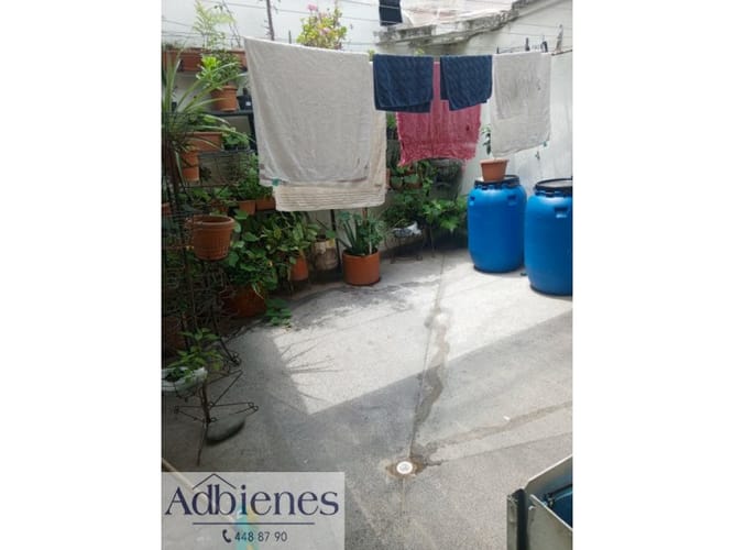 Casa de 7 alcobas en venta en Laureles, Medellín, 322 m² · foto 9 de 10