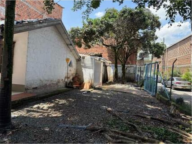 Local en venta en Camparola, Medellín, 257 m² · foto 13 de 13
