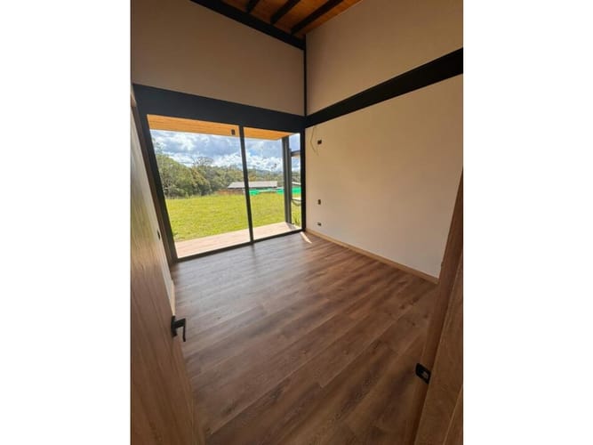 Casa de 3 alcobas en venta en Pantanillo, Medellín, 316 m² · foto 9 de 19