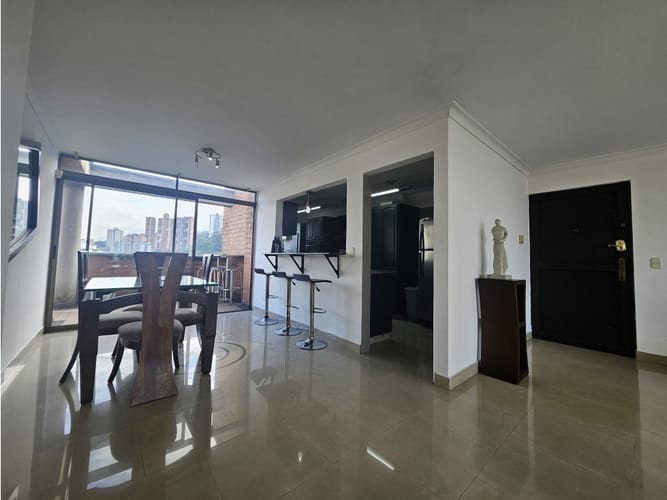 Apartamento de 3 alcobas en venta en Vía Las Palmas, Medellín, 173 m² · foto 2 de 21