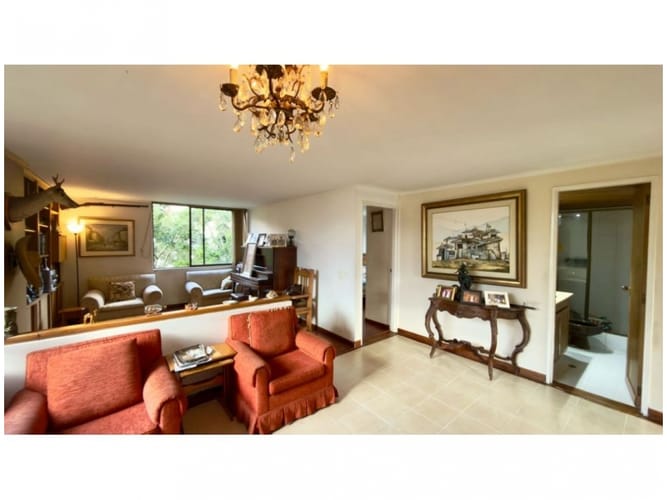 Apartamento de 3 alcobas en venta en Castropol, Medellín, 191 m² · foto 5 de 17