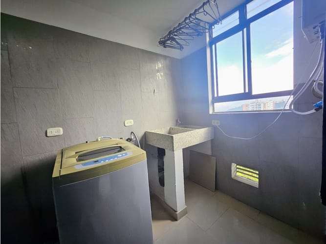 Apartamento de 3 alcobas en venta en Vía Las Palmas, Medellín, 173 m² · foto 11 de 21