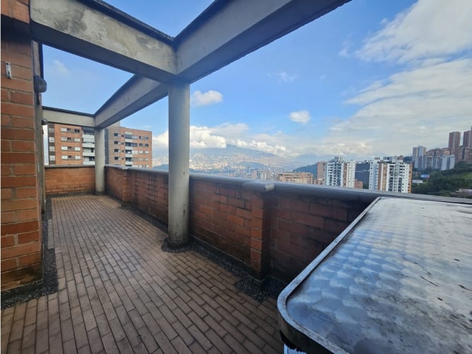 Apartamento de 3 alcobas en venta en Vía Las Palmas, Medellín, 173 m² · foto 13 de 21
