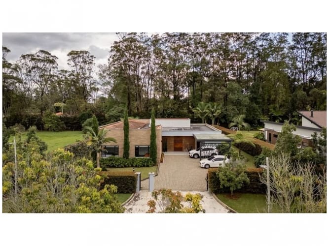 Casa de 4 alcobas en venta en Llano Grande, Rionegro, 400 m² · foto 5 de 20