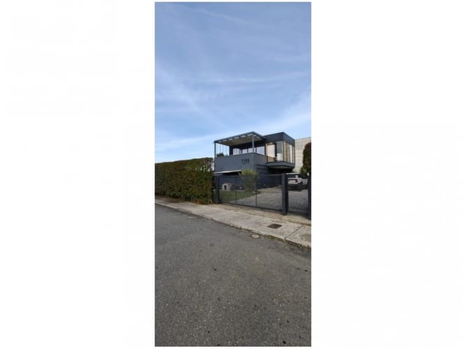 Casa de 3 alcobas en venta en Llano Grande, Rionegro, 360 m² · foto 2 de 24