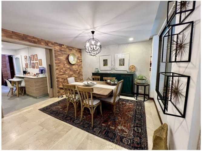 Casa de 4 alcobas en venta en El Tesoro, Medellín, 270 m² · foto 4 de 24