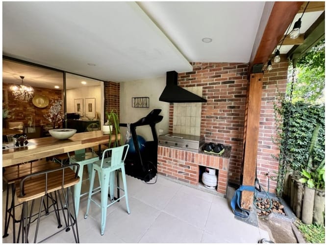 Casa de 4 alcobas en venta en El Tesoro, Medellín, 270 m² · foto 5 de 24