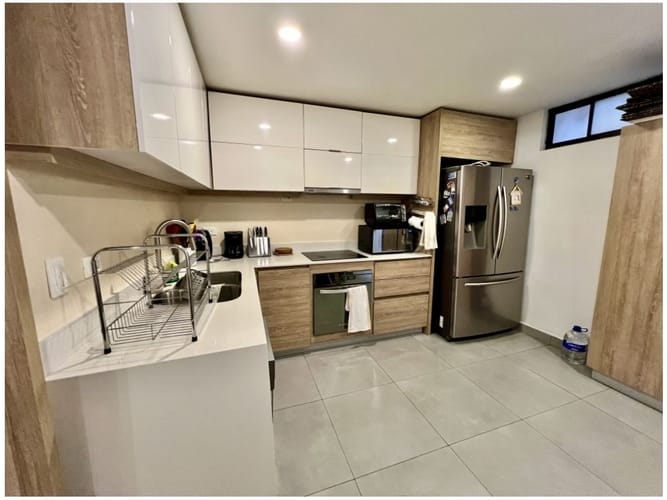 Casa de 4 alcobas en venta en El Tesoro, Medellín, 270 m² · foto 6 de 24