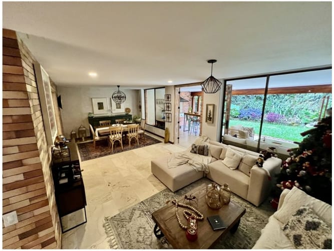 Casa de 4 alcobas en venta en El Tesoro, Medellín, 270 m² · foto 9 de 24