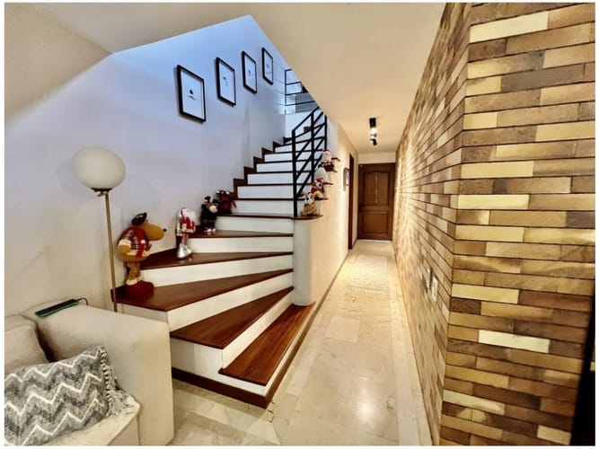 Casa de 4 alcobas en venta en El Tesoro, Medellín, 270 m² · foto 11 de 24