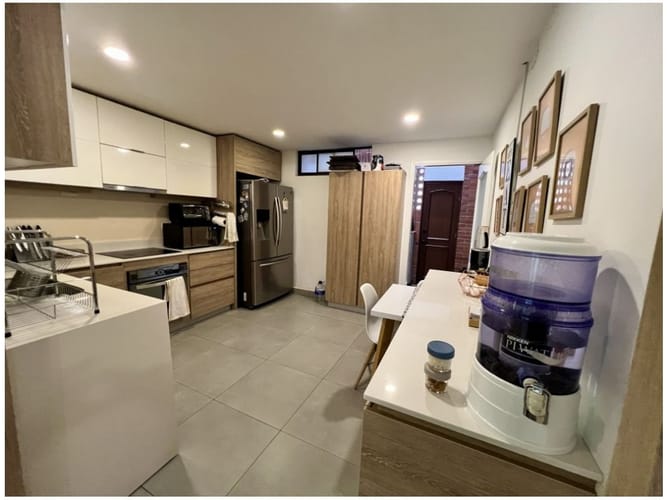 Casa de 4 alcobas en venta en El Tesoro, Medellín, 270 m² · foto 14 de 24