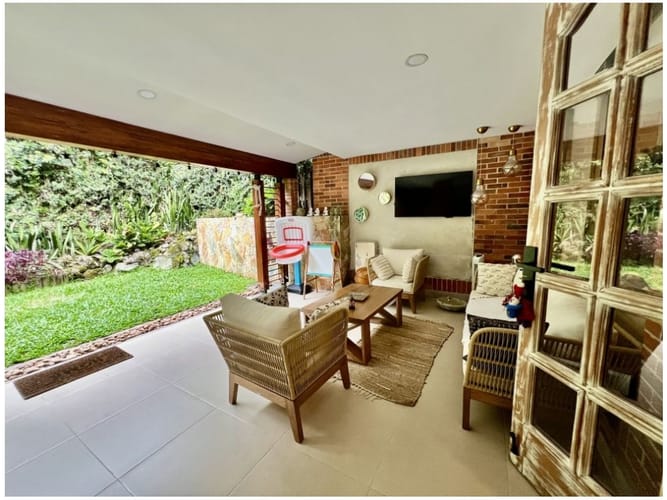 Casa de 4 alcobas en venta en El Tesoro, Medellín, 270 m² · foto 16 de 24