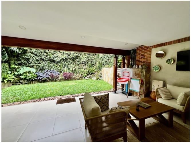 Casa de 4 alcobas en venta en El Tesoro, Medellín, 270 m² · foto 21 de 24