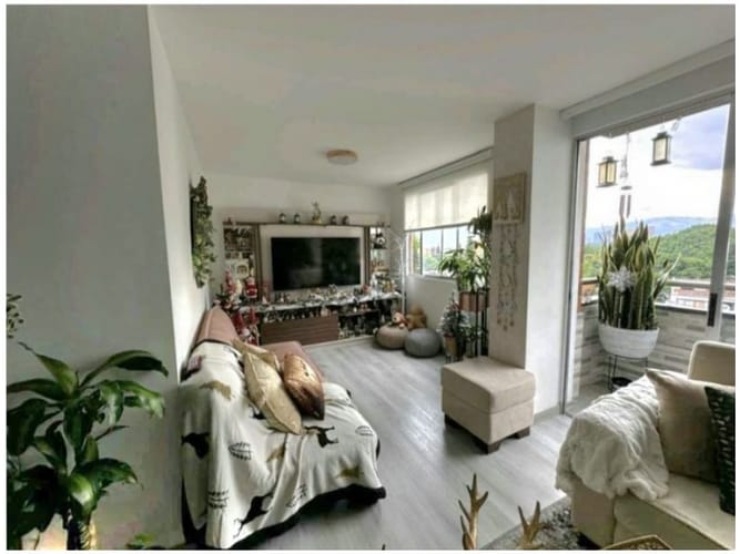 Apartamento de 3 alcobas en venta en El Poblado, Medellín, 96 m² · foto 2 de 9