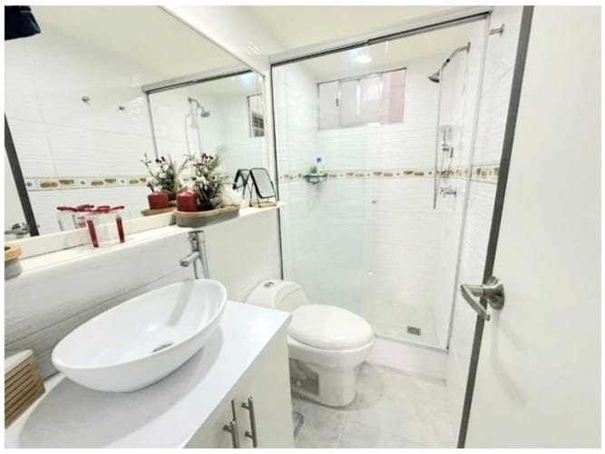 Apartamento de 3 alcobas en venta en El Poblado, Medellín, 96 m² · foto 9 de 9