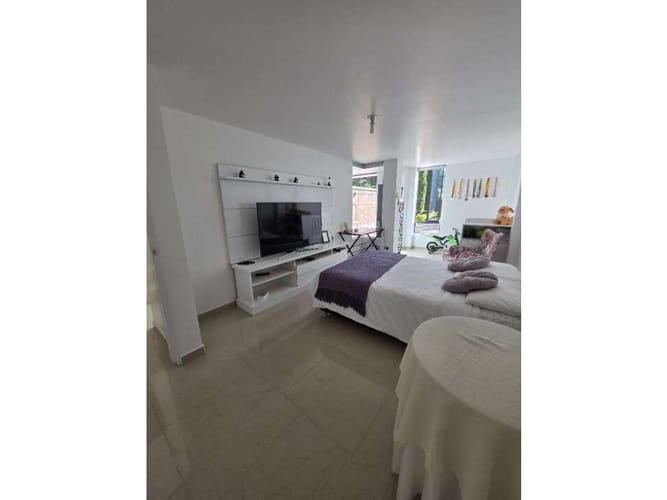 Casa de 4 alcobas en venta en Las Brujas, Envigado, 204 m² · foto 3 de 16