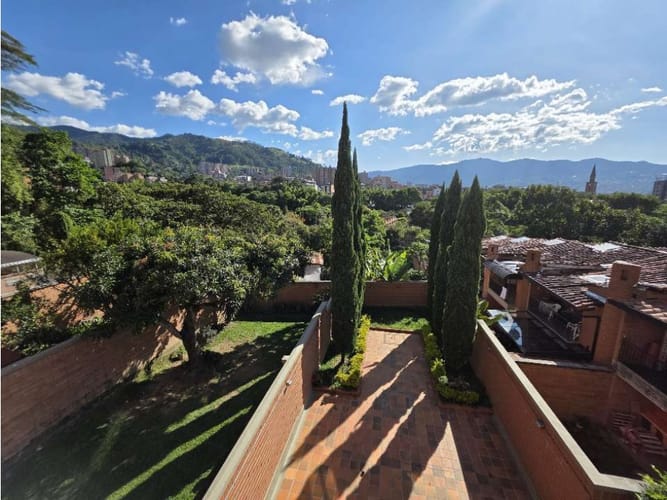 Casa de 4 alcobas en venta en Las Brujas, Envigado, 204 m² · foto 8 de 16
