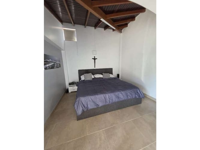 Casa de 4 alcobas en venta en Las Brujas, Envigado, 204 m² · foto 9 de 16