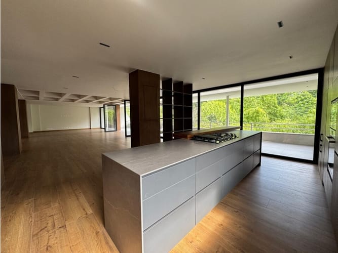 Apartamento de 3 alcobas en venta en El Poblado, Medellín, 500 m² · foto 7 de 24