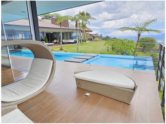Casa de 4 alcobas en venta en El Tablazo, Rionegro, 1000 m² · foto 12 de 24