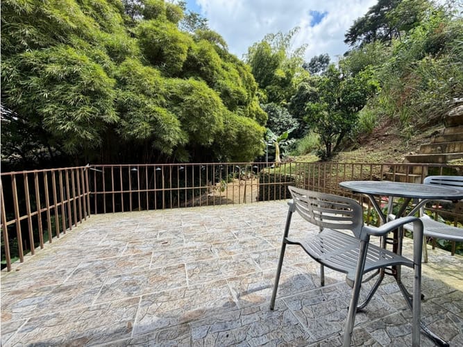 Casa de 5 alcobas en venta en Loma Del Chocho, Envigado, 390 m² · foto 4 de 24