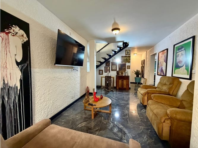 Casa de 5 alcobas en venta en Loma Del Chocho, Envigado, 390 m² · foto 15 de 24