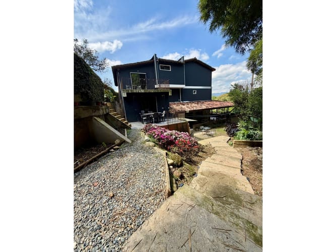 Casa de 5 alcobas en venta en Loma Del Chocho, Envigado, 390 m² · foto 17 de 24