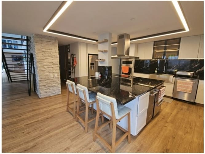 Casa de 4 alcobas en venta en El Poblado, Medellín, 458 m² · foto 7 de 24