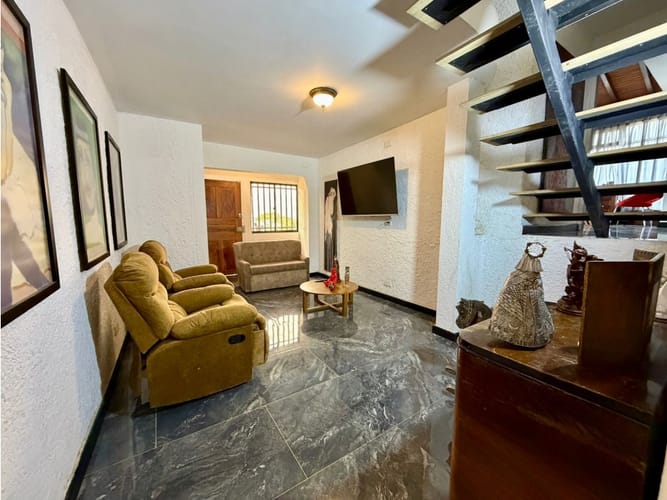 Casa de 5 alcobas en venta en Loma Del Chocho, Envigado, 390 m² · foto 18 de 24